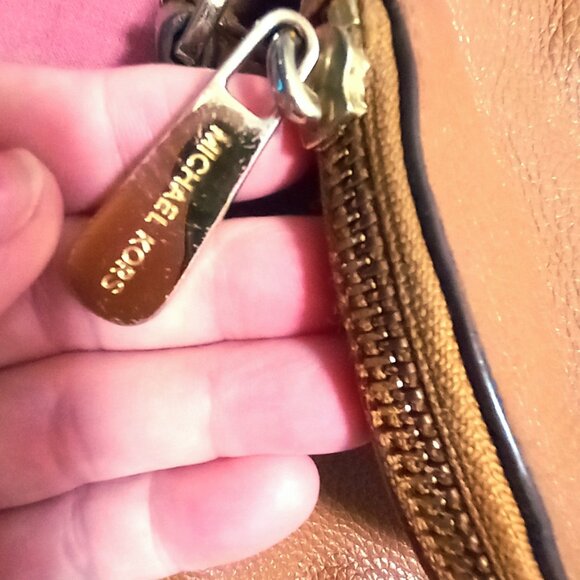 Michael Kors Fold over Shoulder Bag - Picture 5 of 14